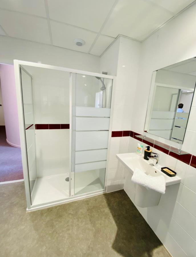 Hostel Flamingo Nimes Gare Centre Εξωτερικό φωτογραφία